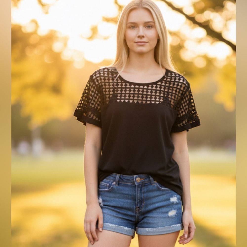 Moral Fiber, blouse, quarter zip back. Medium